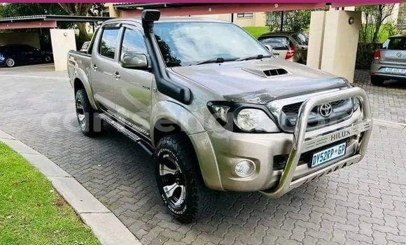 Buy Used Toyota Hilux Brown Car in Mbabane in Manzini Buy Used Toyota Hilux Brown Car in Mbabane in Manzini
