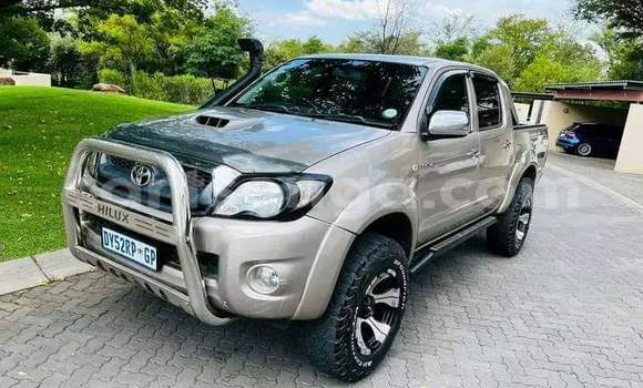 Buy Used Toyota Hilux Brown Car in Mbabane in Manzini Buy Used Toyota Hilux Brown Car in Mbabane in Manzini