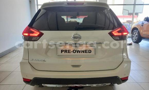 Nunua Ilio tumika Nissan X–Trail White Gari ndani ya Mbabane nchini Manzini Nunua Ilio tumika Nissan X–Trail White Gari ndani ya Mbabane nchini Manzini
