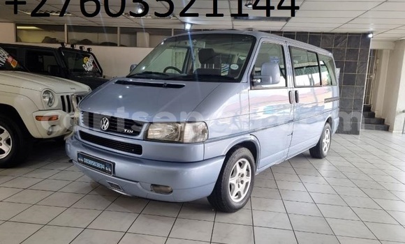 Buy Used Volkswagen Caravelle Blue Car in Mbabane in Manzini Buy Used Volkswagen Caravelle Blue Car in Mbabane in Manzini