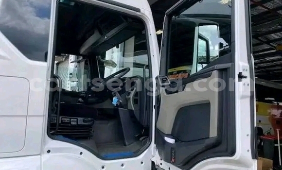 Nunua Ilio tumika Man Silent White Lori ndani ya Mbabane nchini Manzini Nunua Ilio tumika Man Silent White Lori ndani ya Mbabane nchini Manzini