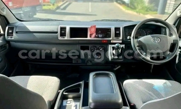 Buy Used Toyota 4Runner White Car in Mbabane in Manzini Buy Used Toyota 4Runner White Car in Mbabane in Manzini