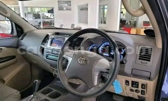 Buy Used Toyota Fortuner Silver Car in Mbabane in Manzini Buy Used Toyota Fortuner Silver Car in Mbabane in Manzini