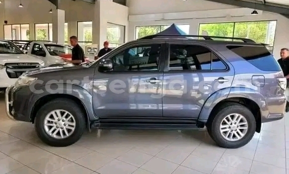 Buy Used Toyota Fortuner Silver Car in Mbabane in Manzini Buy Used Toyota Fortuner Silver Car in Mbabane in Manzini