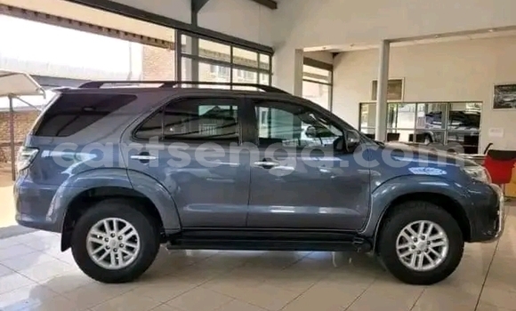 Buy Used Toyota Fortuner Silver Car in Mbabane in Manzini Buy Used Toyota Fortuner Silver Car in Mbabane in Manzini