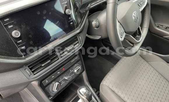 Nunua Ilio tumika Volkswagen T-Roc Silver Gari ndani ya Big Bend nchini Lubombo Nunua Ilio tumika Volkswagen T-Roc Silver Gari ndani ya Big Bend nchini Lubombo