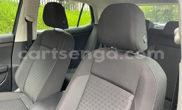 Nunua Ilio tumika Volkswagen T-Roc Silver Gari ndani ya Big Bend nchini Lubombo Nunua Ilio tumika Volkswagen T-Roc Silver Gari ndani ya Big Bend nchini Lubombo