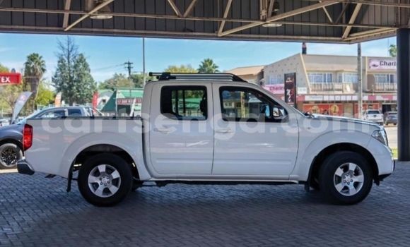 Nunua Ilio tumika Nissan Navara White Gari ndani ya Tabankulu nchini Wilaya ya Lubombo Nunua Ilio tumika Nissan Navara White Gari ndani ya Tabankulu nchini Wilaya ya Lubombo