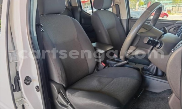 Nunua Ilio tumika Nissan Navara White Gari ndani ya Tabankulu nchini Wilaya ya Lubombo Nunua Ilio tumika Nissan Navara White Gari ndani ya Tabankulu nchini Wilaya ya Lubombo