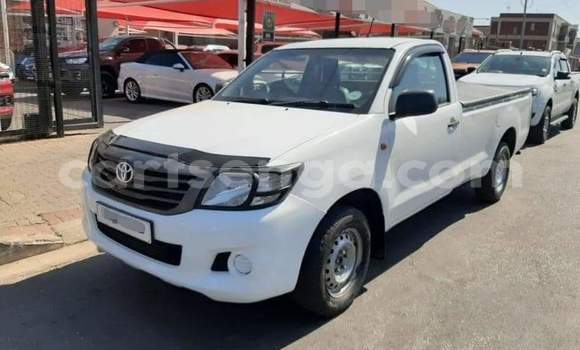 Buy Used Toyota Hilux White Car in Mbabane in Manzini Buy Used Toyota Hilux White Car in Mbabane in Manzini