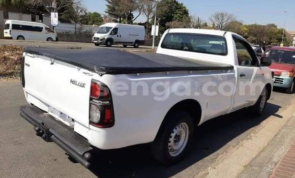 Buy Used Toyota Hilux White Car in Mbabane in Manzini Buy Used Toyota Hilux White Car in Mbabane in Manzini