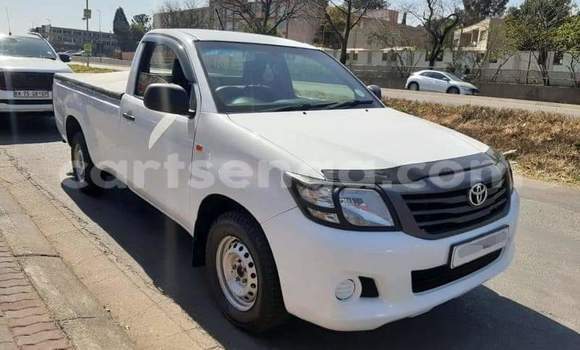 Buy Used Toyota Hilux White Car in Mbabane in Manzini Buy Used Toyota Hilux White Car in Mbabane in Manzini