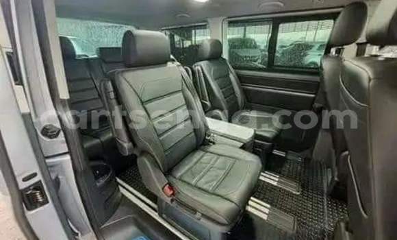 Buy Used Volkswagen Caravelle Silver Car in Mbabane in Manzini Buy Used Volkswagen Caravelle Silver Car in Mbabane in Manzini