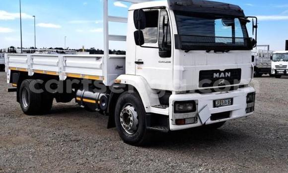 Medium with watermark man silent manzini mbabane 28416