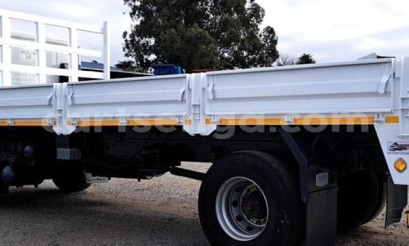 Nunua Ilio tumika Man Silent White Lori ndani ya Mbabane nchini Manzini Nunua Ilio tumika Man Silent White Lori ndani ya Mbabane nchini Manzini