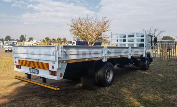 Acheter Occasion Utilitaire Isuzu FTR 850 Blanc à Mbabane, Manzini Acheter Occasion Utilitaire Isuzu FTR 850 Blanc à Mbabane, Manzini