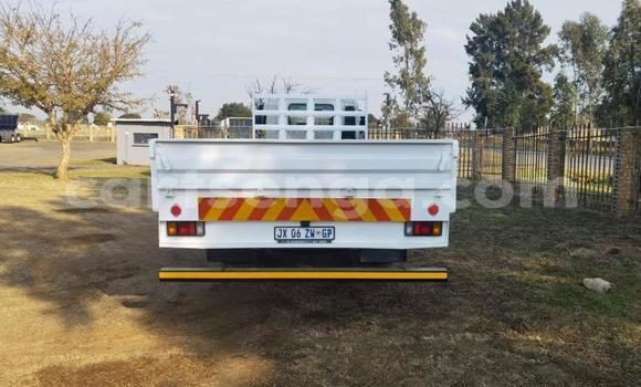 Acheter Occasion Utilitaire Isuzu FTR 850 Blanc à Mbabane, Manzini Acheter Occasion Utilitaire Isuzu FTR 850 Blanc à Mbabane, Manzini