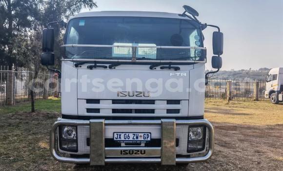 Acheter Occasion Utilitaire Isuzu FTR 850 Blanc à Mbabane, Manzini Acheter Occasion Utilitaire Isuzu FTR 850 Blanc à Mbabane, Manzini