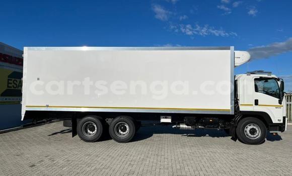 Nunua Ilio tumika Isuzu FTR 850 White Lori ndani ya Mbabane nchini Manzini Nunua Ilio tumika Isuzu FTR 850 White Lori ndani ya Mbabane nchini Manzini