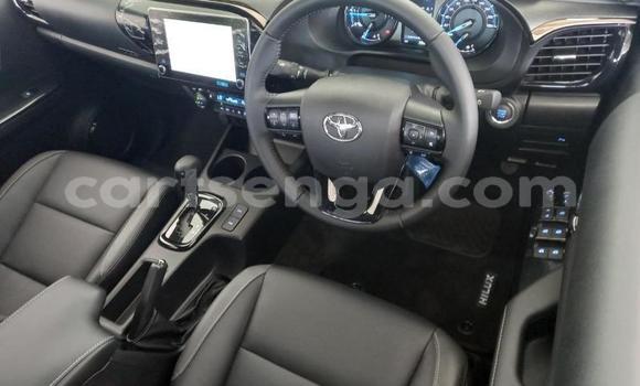 Nunua Ilio tumika Toyota Hilux White Gari ndani ya Mbabane nchini Manzini Nunua Ilio tumika Toyota Hilux White Gari ndani ya Mbabane nchini Manzini