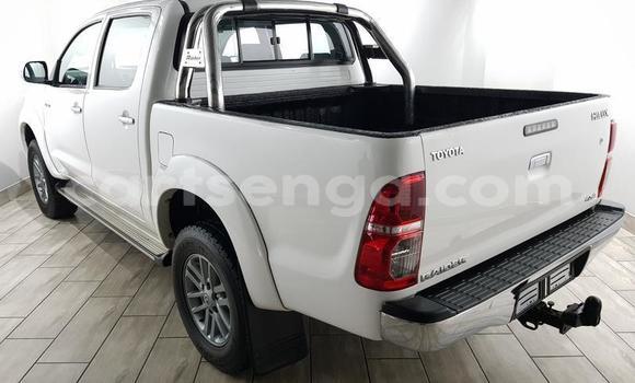 Buy Used Toyota Hilux White Car in Manzini in Manzini Buy Used Toyota Hilux White Car in Manzini in Manzini