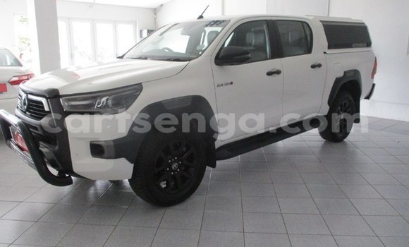 Buy Used Toyota Hilux White Car in Big Bend in Lubombo District