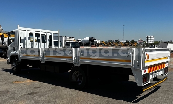 Acheter Occasion Utilitaire Isuzu FTR 850 Blanc à Big Bend, Lubombo District Acheter Occasion Utilitaire Isuzu FTR 850 Blanc à Big Bend, Lubombo District