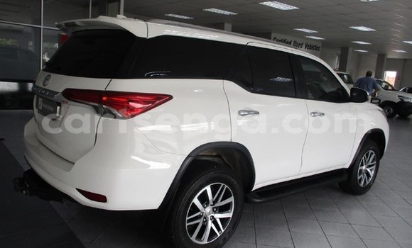 Buy Used Toyota Fortuner White Car in Big Bend in Lubombo District Buy Used Toyota Fortuner White Car in Big Bend in Lubombo District