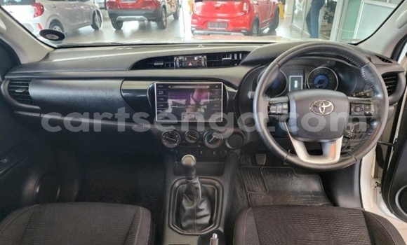 Acheter Occasion Voiture Toyota Hilux Blanc à Big Bend, Lubombo District Acheter Occasion Voiture Toyota Hilux Blanc à Big Bend, Lubombo District