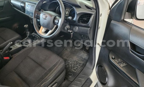 Acheter Occasion Voiture Toyota Hilux Blanc à Big Bend, Lubombo District Acheter Occasion Voiture Toyota Hilux Blanc à Big Bend, Lubombo District