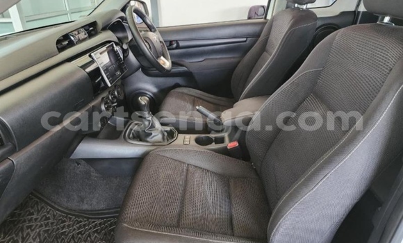 Acheter Occasion Voiture Toyota Hilux Blanc à Big Bend, Lubombo District Acheter Occasion Voiture Toyota Hilux Blanc à Big Bend, Lubombo District