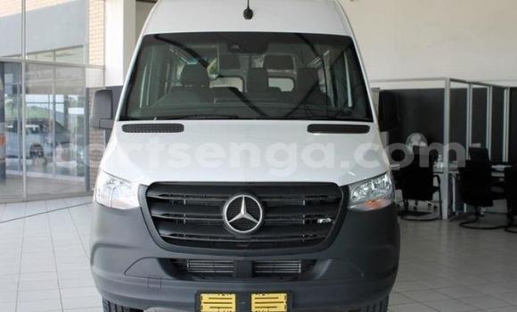 Nunua Ilio tumika Mercedes‒Benz Viano White Gari ndani ya Mbabane nchini Manzini