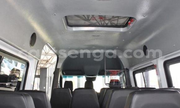 Nunua Ilio tumika Mercedes‒Benz Viano White Gari ndani ya Mbabane nchini Manzini Nunua Ilio tumika Mercedes‒Benz Viano White Gari ndani ya Mbabane nchini Manzini