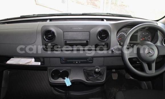 Nunua Ilio tumika Mercedes‒Benz Viano White Gari ndani ya Mbabane nchini Manzini Nunua Ilio tumika Mercedes‒Benz Viano White Gari ndani ya Mbabane nchini Manzini