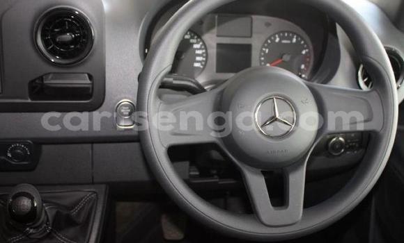 Nunua Ilio tumika Mercedes‒Benz Viano White Gari ndani ya Mbabane nchini Manzini Nunua Ilio tumika Mercedes‒Benz Viano White Gari ndani ya Mbabane nchini Manzini