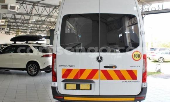 Nunua Ilio tumika Mercedes‒Benz Viano White Gari ndani ya Mbabane nchini Manzini Nunua Ilio tumika Mercedes‒Benz Viano White Gari ndani ya Mbabane nchini Manzini