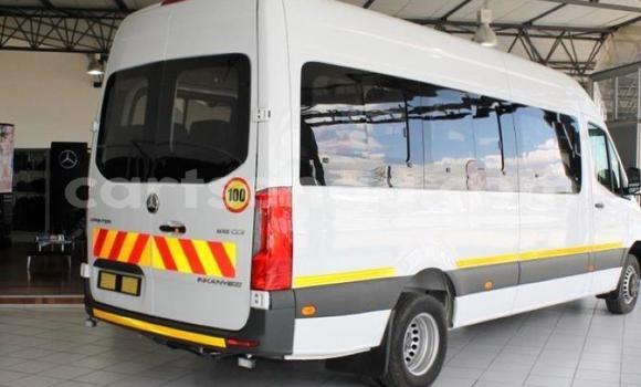 Nunua Ilio tumika Mercedes‒Benz Viano White Gari ndani ya Mbabane nchini Manzini Nunua Ilio tumika Mercedes‒Benz Viano White Gari ndani ya Mbabane nchini Manzini