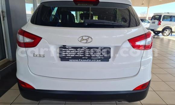 Buy Used Hyundai ix35 White Car in Mbabane in Manzini Buy Used Hyundai ix35 White Car in Mbabane in Manzini
