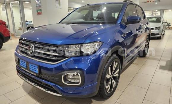 Buy Used Volkswagen T-Roc Blue Car in Mbabane in Manzini Buy Used Volkswagen T-Roc Blue Car in Mbabane in Manzini
