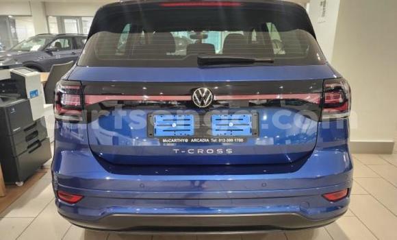 Buy Used Volkswagen T-Roc Blue Car in Mbabane in Manzini Buy Used Volkswagen T-Roc Blue Car in Mbabane in Manzini