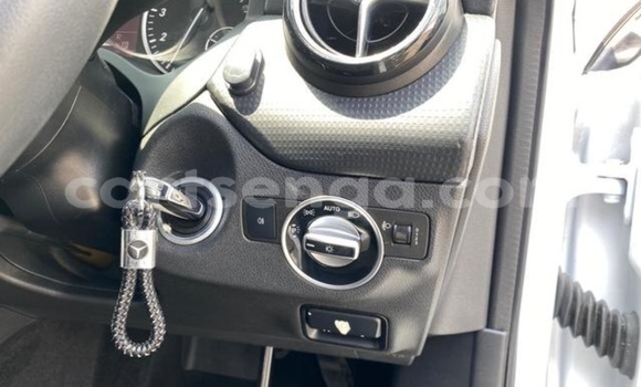 Nunua Ilio tumika Mercedes‒Benz A–Class White Gari ndani ya Manzini nchini Manzini Nunua Ilio tumika Mercedes‒Benz A–Class White Gari ndani ya Manzini nchini Manzini