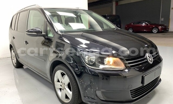 Nunua Ilio tumika Volkswagen Touran Black Gari ndani ya Big Bend nchini Lubombo