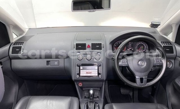 Acheter Occasion Voiture Volkswagen Touran Noir à Big Bend, Lubombo Acheter Occasion Voiture Volkswagen Touran Noir à Big Bend, Lubombo