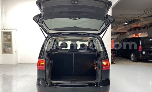 Acheter Occasion Voiture Volkswagen Touran Noir à Big Bend, Lubombo Acheter Occasion Voiture Volkswagen Touran Noir à Big Bend, Lubombo