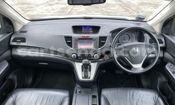 Buy Used Honda CR–V White Car in Pigg's Peak in Hhohho Buy Used Honda CR–V White Car in Pigg's Peak in Hhohho