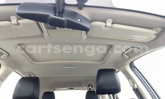 Buy Used Honda CR–V White Car in Pigg's Peak in Hhohho Buy Used Honda CR–V White Car in Pigg's Peak in Hhohho