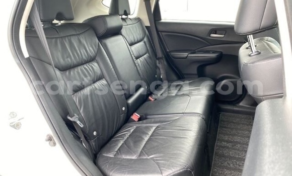 Buy Used Honda CR–V White Car in Pigg's Peak in Hhohho Buy Used Honda CR–V White Car in Pigg's Peak in Hhohho