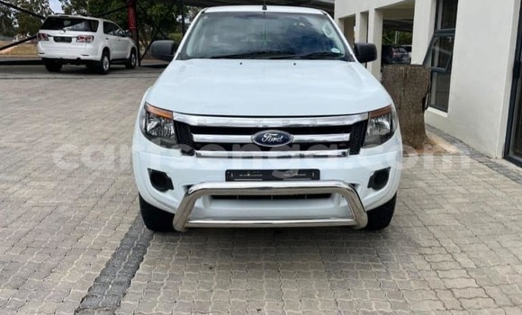 Nunua Ilio tumika Ford Ranger White Gari ndani ya Big Bend nchini Lubombo Nunua Ilio tumika Ford Ranger White Gari ndani ya Big Bend nchini Lubombo