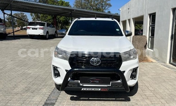 Buy Used Toyota Hilux White Car in Big Bend in Lubombo Buy Used Toyota Hilux White Car in Big Bend in Lubombo