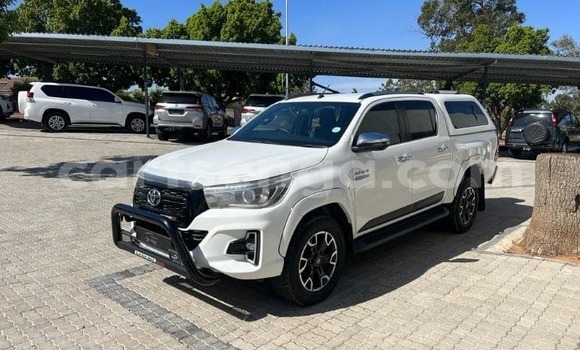 Buy Used Toyota Hilux White Car in Big Bend in Lubombo Buy Used Toyota Hilux White Car in Big Bend in Lubombo